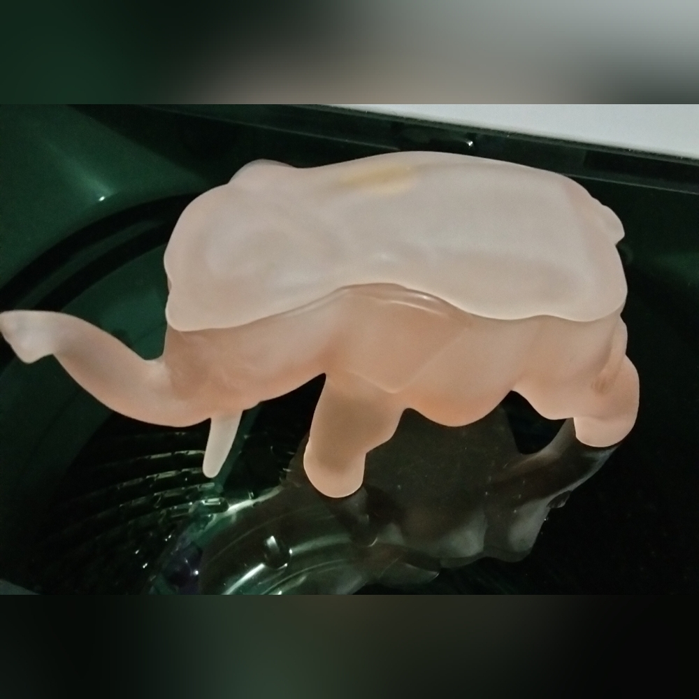 Vintage Tiara Pink Depression/Carnival Holder